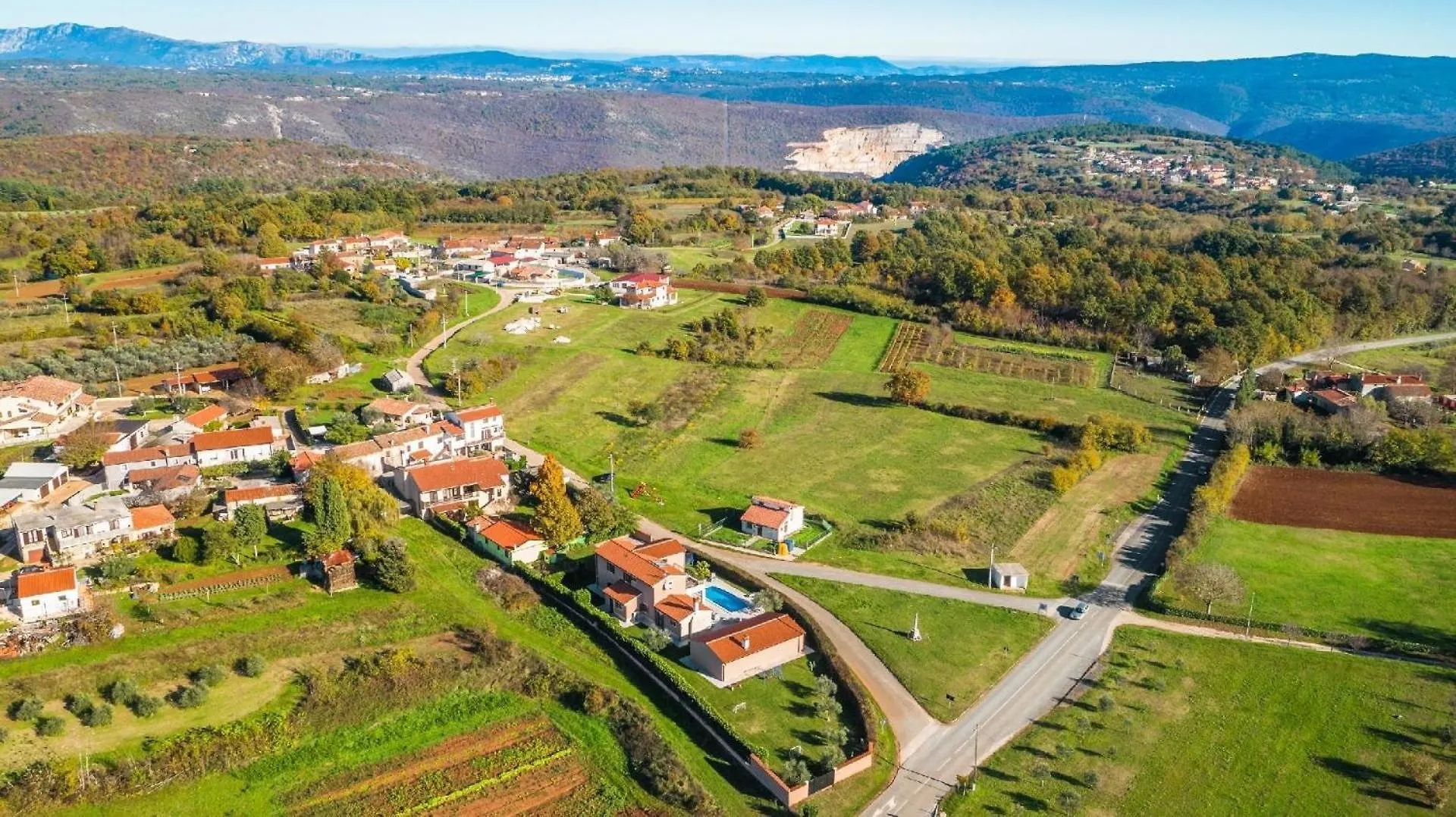 Ferienhaus Mit Privatpool Fuer 10 Personen Ca 310 Qm In Barban, Istrien Bucht Von Rasa 0*, Barban Croatia