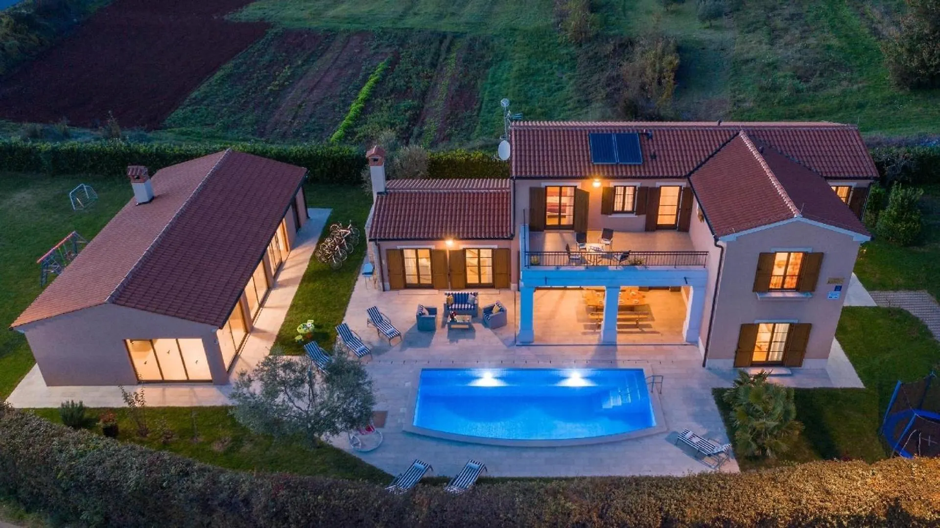 Ferienhaus Mit Privatpool Fuer 10 Personen Ca 310 Qm In Barban, Istrien Bucht Von Rasa Holiday home Barban