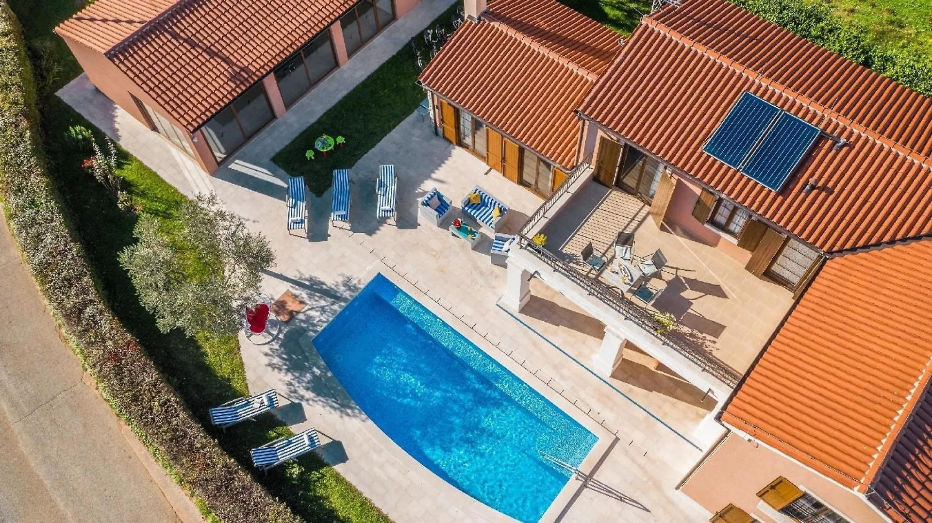 Holiday home Ferienhaus Mit Privatpool Fuer 10 Personen Ca 310 Qm In Barban, Istrien Bucht Von Rasa Croatia